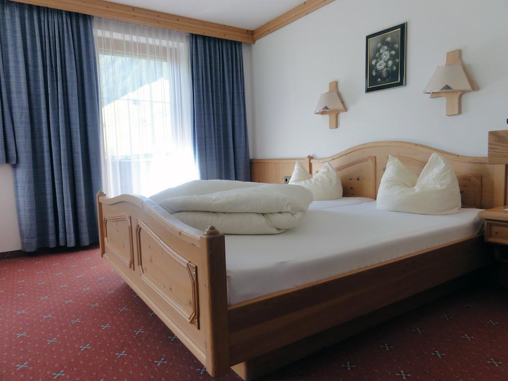 Gaestehaus Alpenland Tux Rum bild